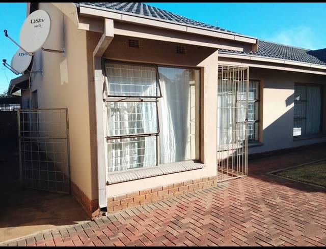 9 BEDROOM HOUSE FOR SALE IN VANDERBIJLPARK CE 5